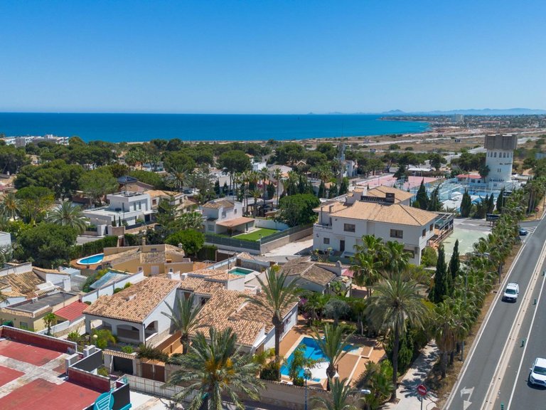 Villa for Sale in Orihuela Costa, Alicante 13