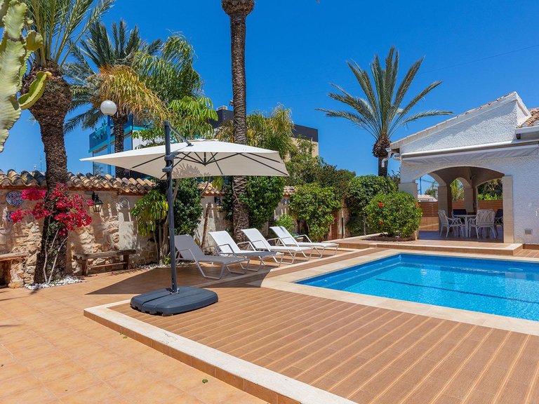 Villa for Sale in Orihuela Costa, Alicante 3