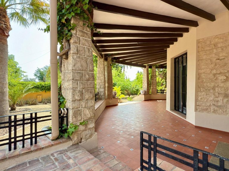 Villa for Sale in Alicante, Alicante 13