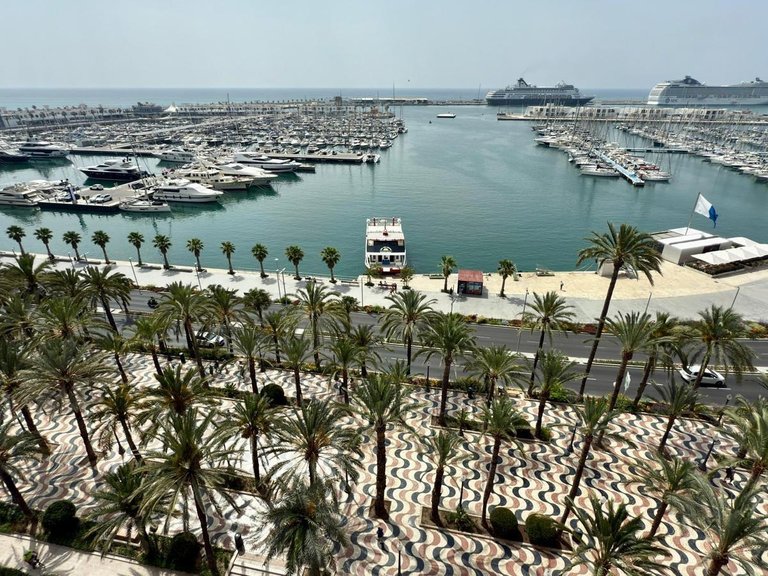 Apartment for Sale in Alicante, Alicante 1