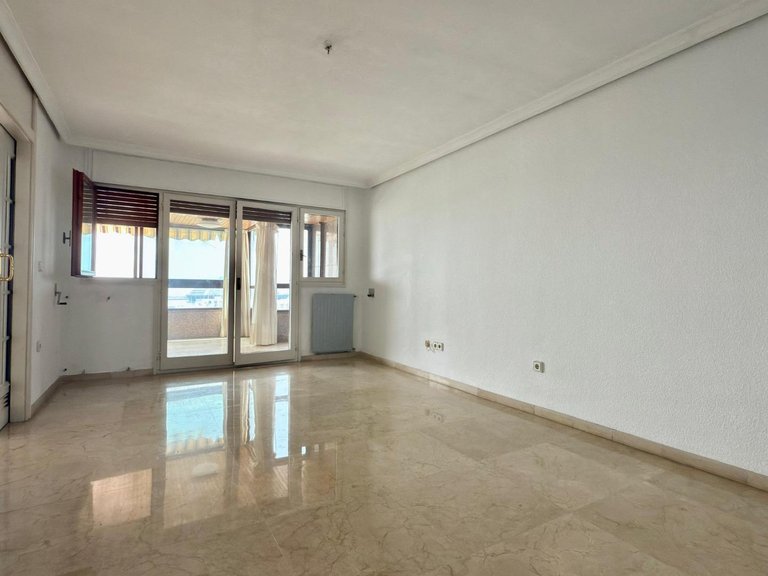 Apartment for Sale in Alicante, Alicante 12