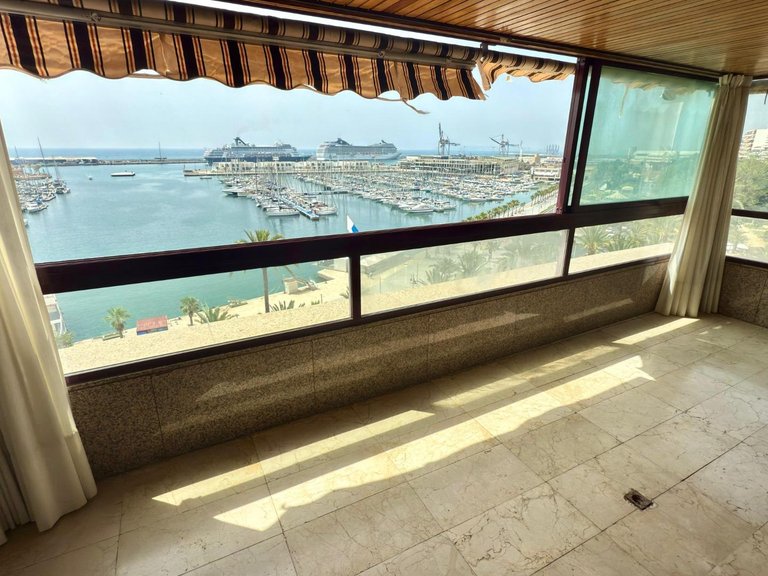 Apartment for Sale in Alicante, Alicante 2