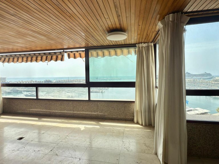 Apartment for Sale in Alicante, Alicante 4