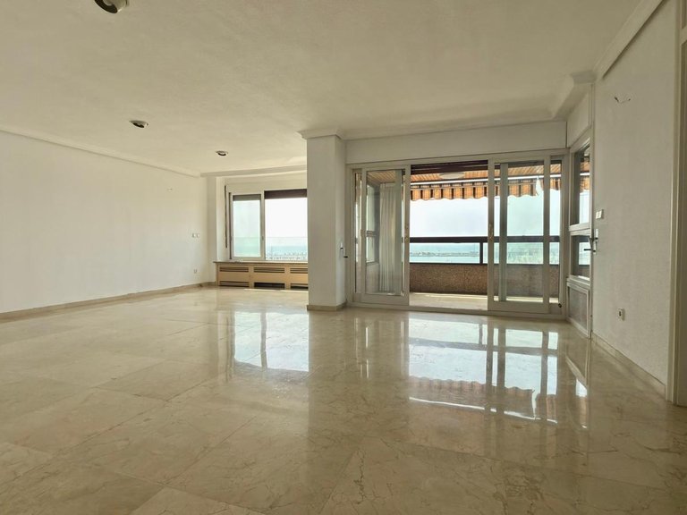 Apartment for Sale in Alicante, Alicante 8