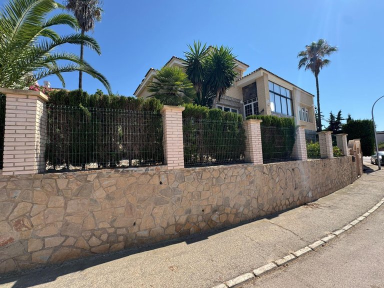 Villa for Sale in Orihuela Costa, Alicante 2