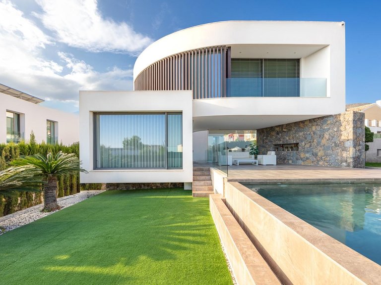 Villa for Sale in Finestrat, Alicante 1