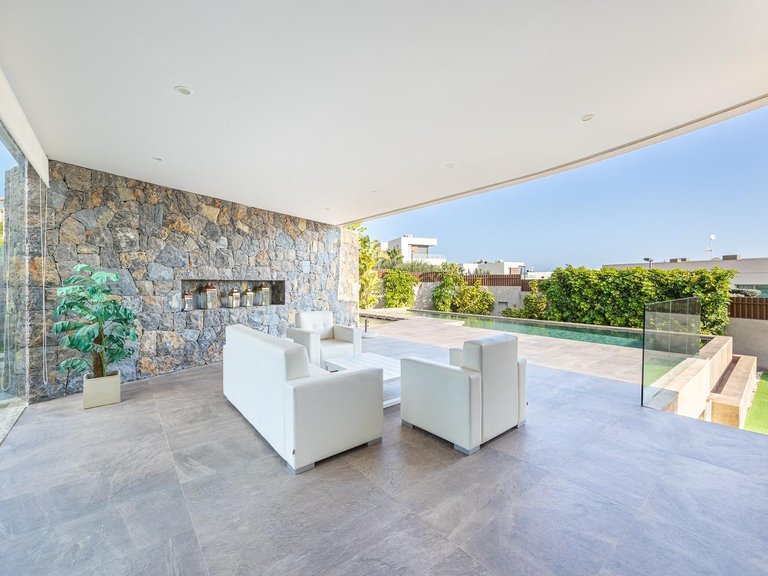 Villa for Sale in Finestrat, Alicante 11