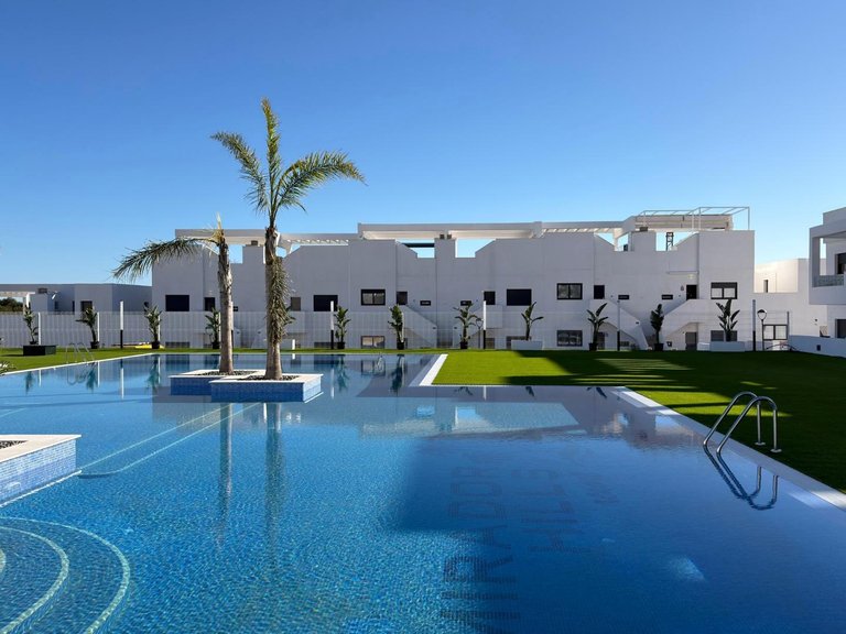 Apartment for Sale in Finestrat, Alicante 1