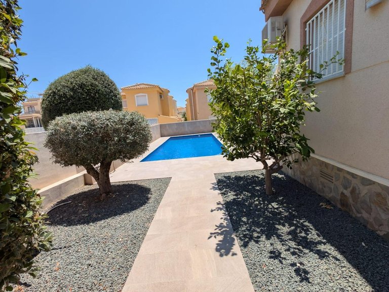 Villa for Sale in Rojales, Alicante 9