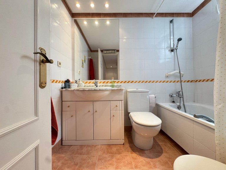 Apartment for Sale in Costa Blanca Torrevieja, Alicante 48