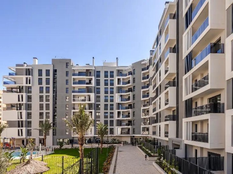 Apartment for Sale in Alicante, Alicante 3
