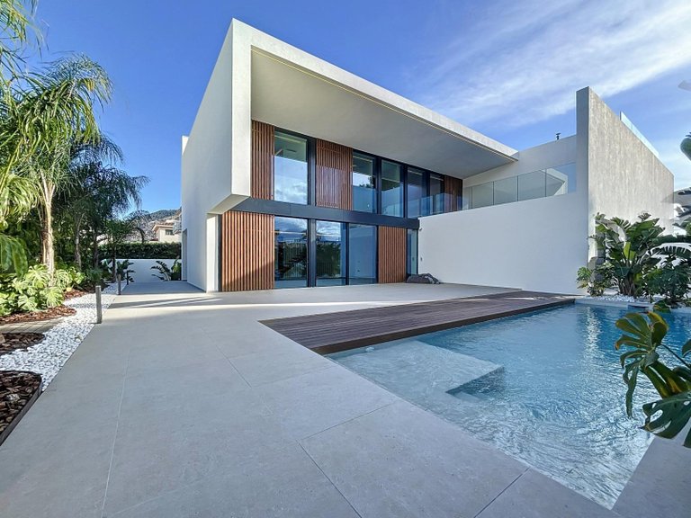 Villa for Sale in Alfaz Del Pi, Alicante 1