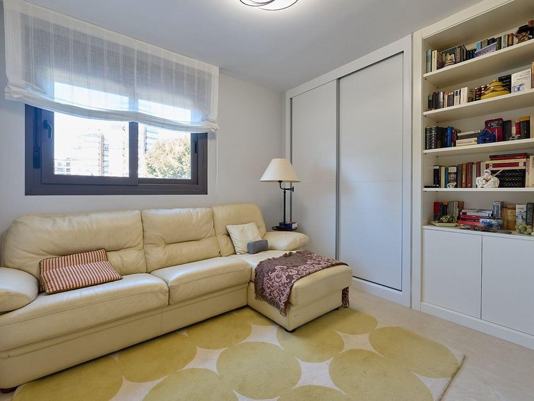 Apartment for Sale in Alicante, Alicante 13