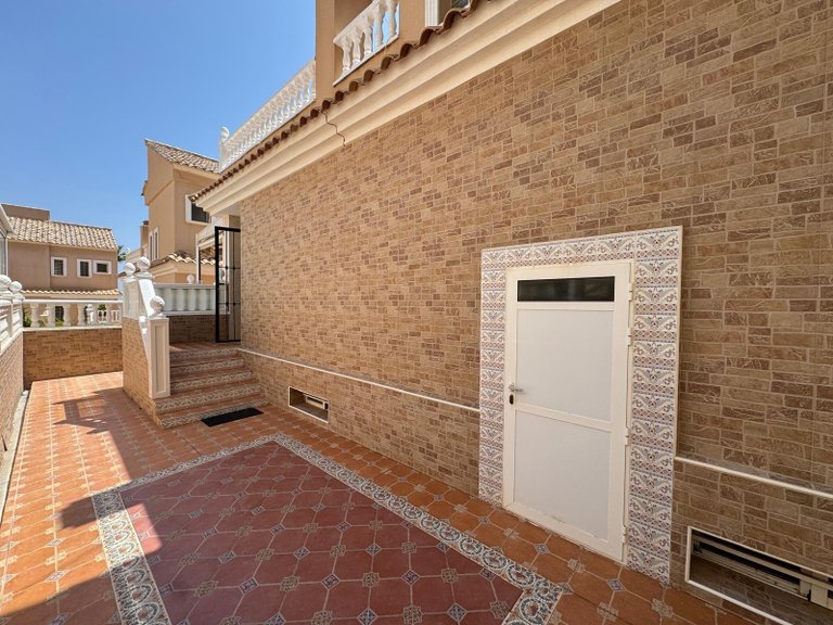 Apartment for Sale in Guardamar Del Segura, Alicante 5