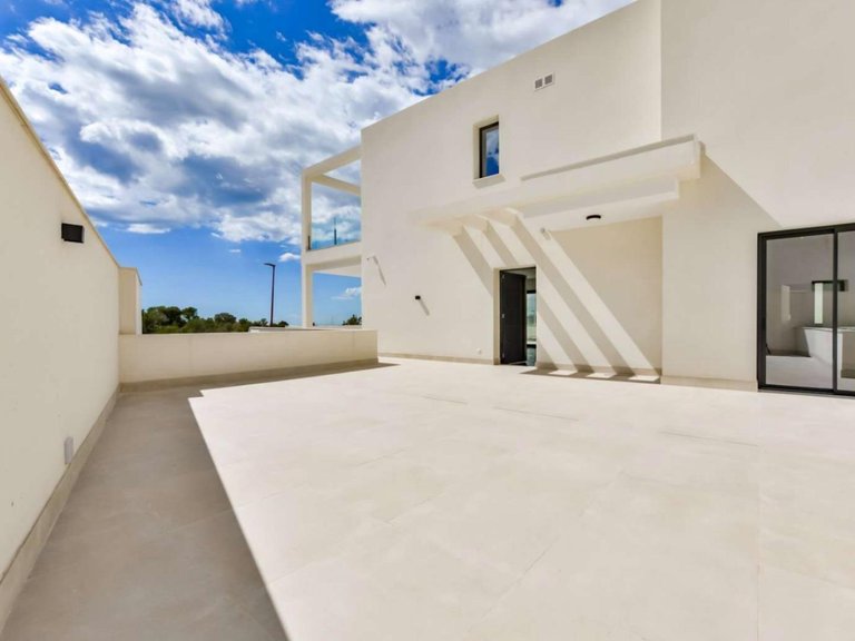 Villa for Sale in Finestrat, Alicante 13