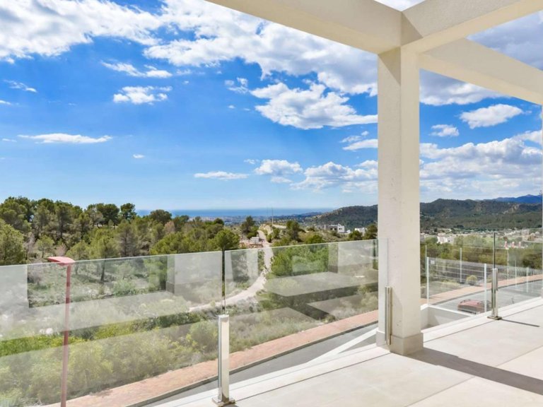 Villa for Sale in Finestrat, Alicante 4