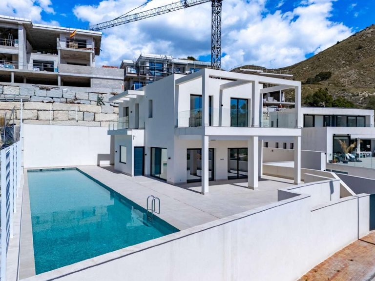 Villa for Sale in Finestrat, Alicante 9