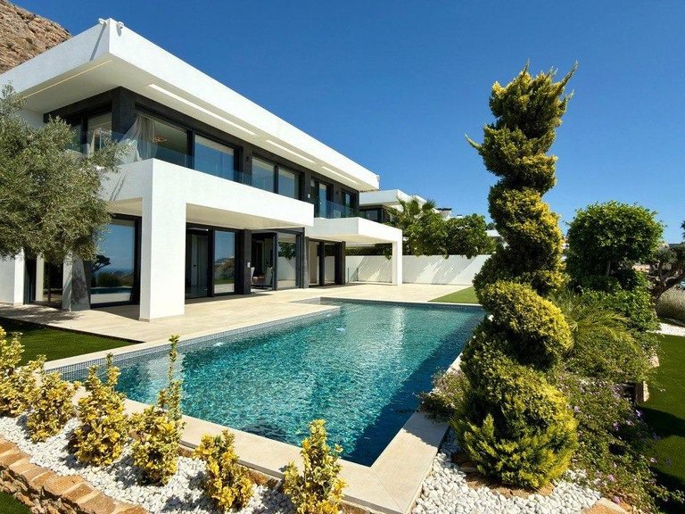 Villa for Sale in Finestrat, Alicante 1