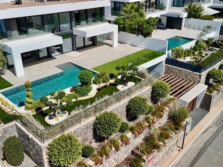 Villa for Sale in Finestrat, Alicante 3