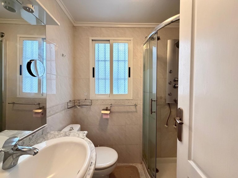 Apartment for Sale in Torrevieja, Alicante 11