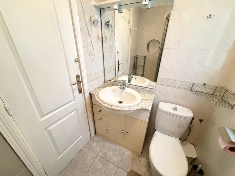 Apartment for Sale in Torrevieja, Alicante 14