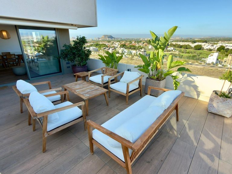 Apartment for Sale in Alicante, Alicante 11