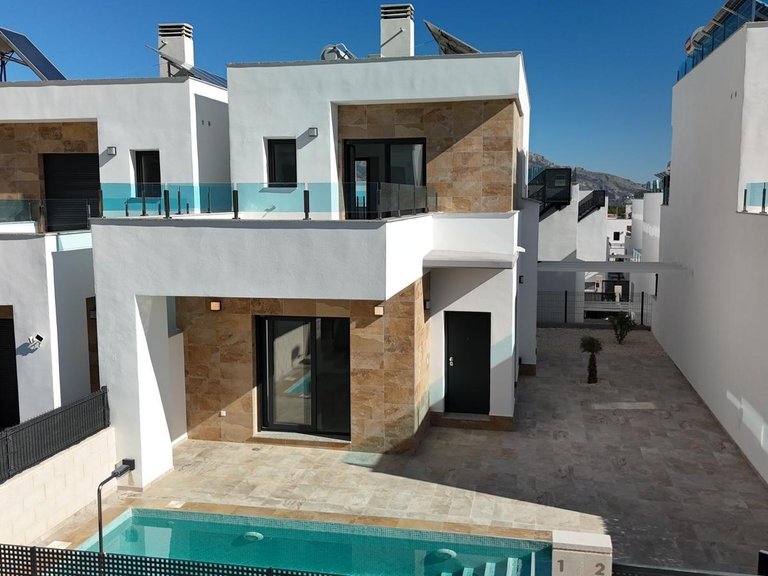 Villa for Sale in Polop, Alicante 9