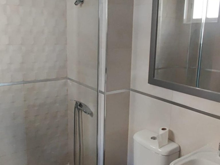 Apartment for Sale in Alicante, Alicante 13