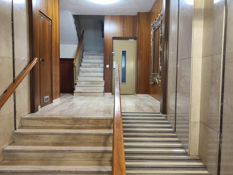 Commercial for Sale in Alicante, Alicante 5