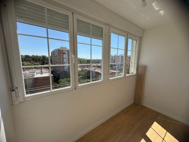 Apartment for Sale in Madrid, Madrid 15