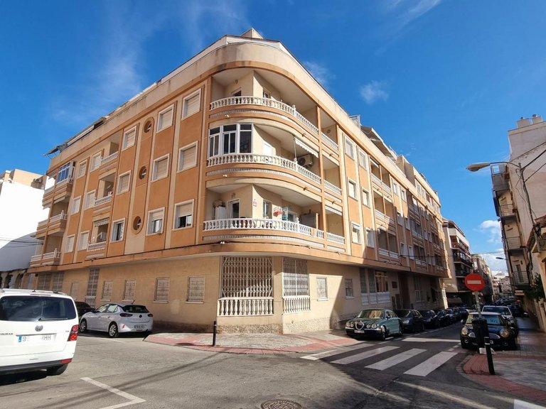 Apartment for Sale in Torrevieja, Alicante 1