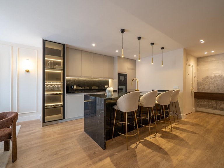 Apartment for Sale in Madrid, Madrid 11