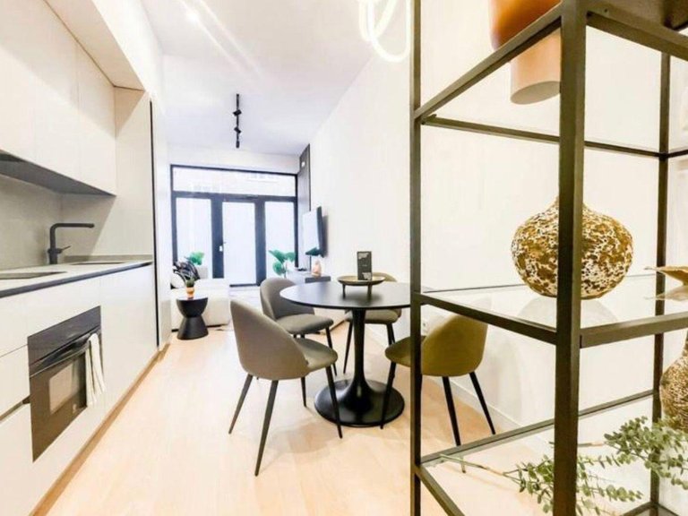 Apartment for Sale in Madrid, Madrid 11