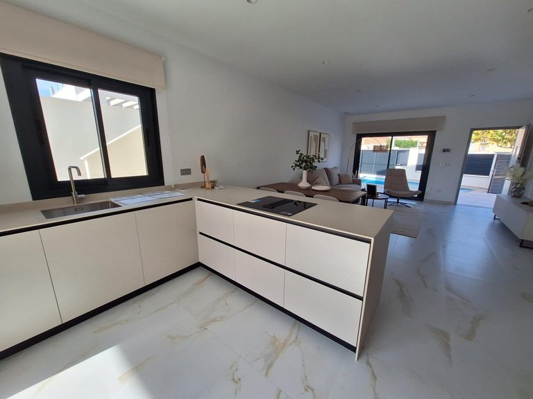 Villa for Sale in Pilar De La Horadada, Alicante 15