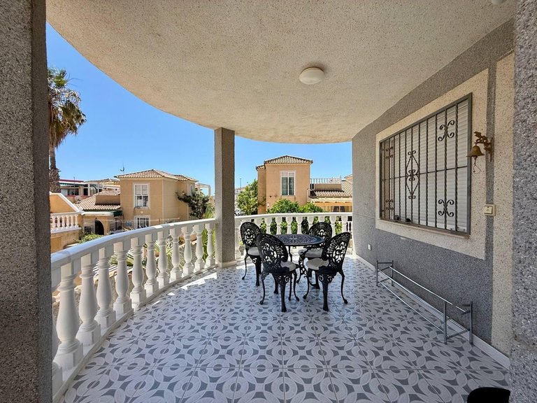 Villa for Sale in Orihuela Costa, Alicante 2