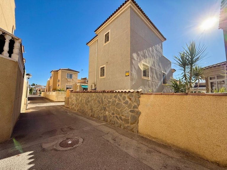 Villa for Sale in Costa Blanca Orihuela Costa, Alicante 21
