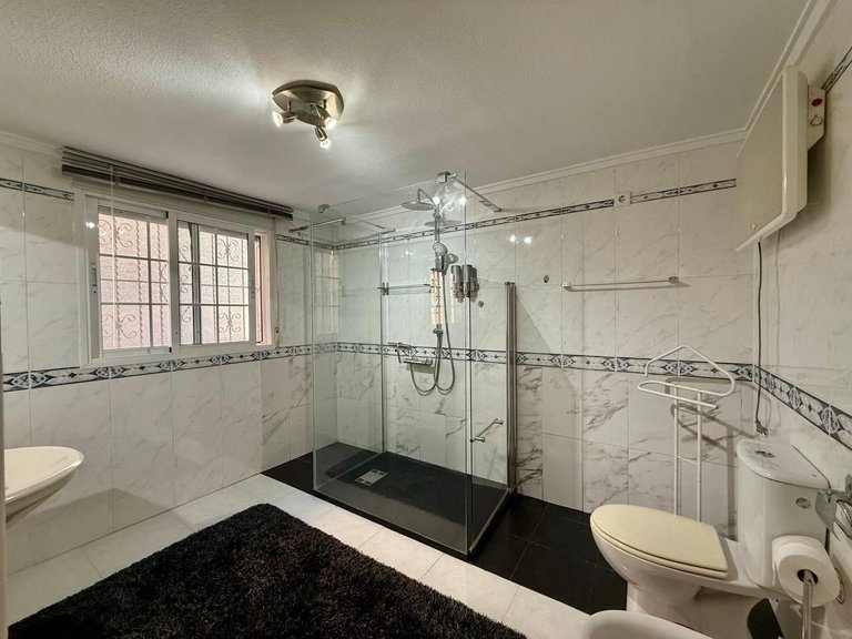 Villa for Sale in Costa Blanca Orihuela Costa, Alicante 41