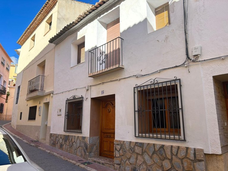 Town House for Sale in Polop, Alicante 2