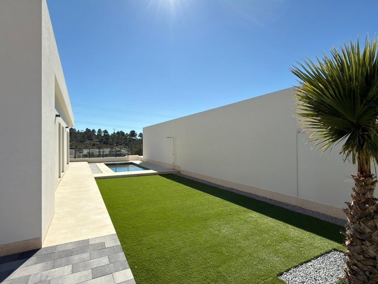 Villa for Sale in Finestrat, Alicante 13