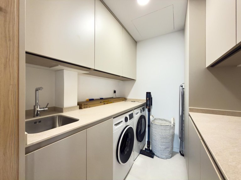 Apartment for Sale in Madrid, Madrid 13
