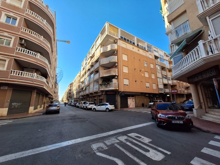 Apartment for Sale in Costa Blanca Torrevieja, Alicante 1