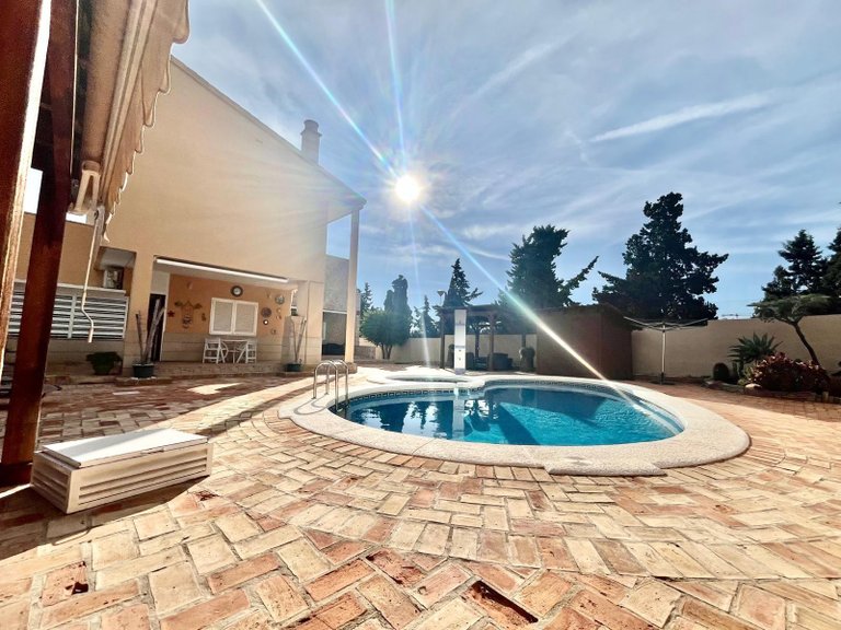 Villa for Sale in Torrevieja, Alicante 11