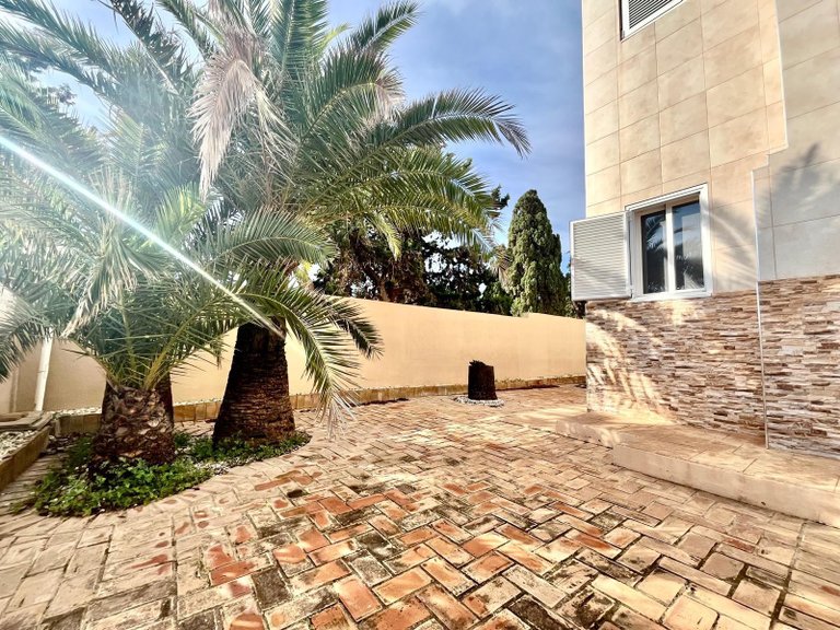Villa for Sale in Torrevieja, Alicante 14