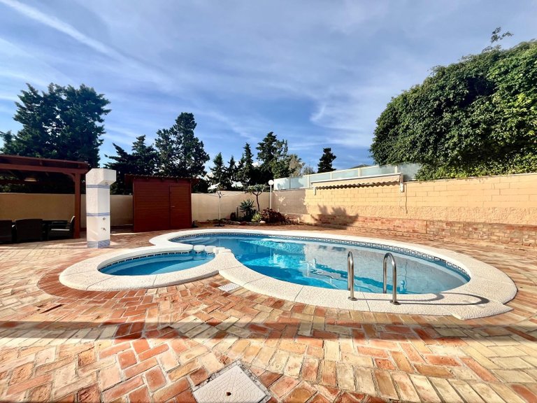 Villa for Sale in Torrevieja, Alicante 4