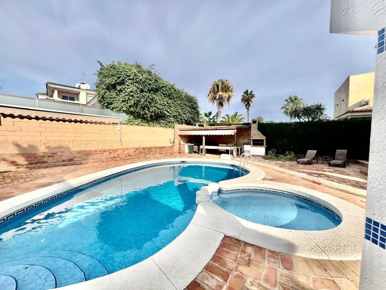 Villa for Sale in Torrevieja, Alicante 5