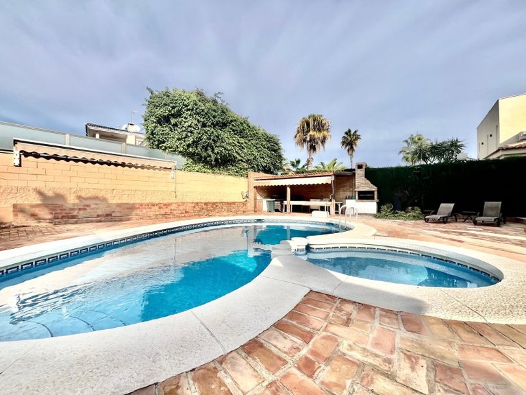 Villa for Sale in Torrevieja, Alicante 7