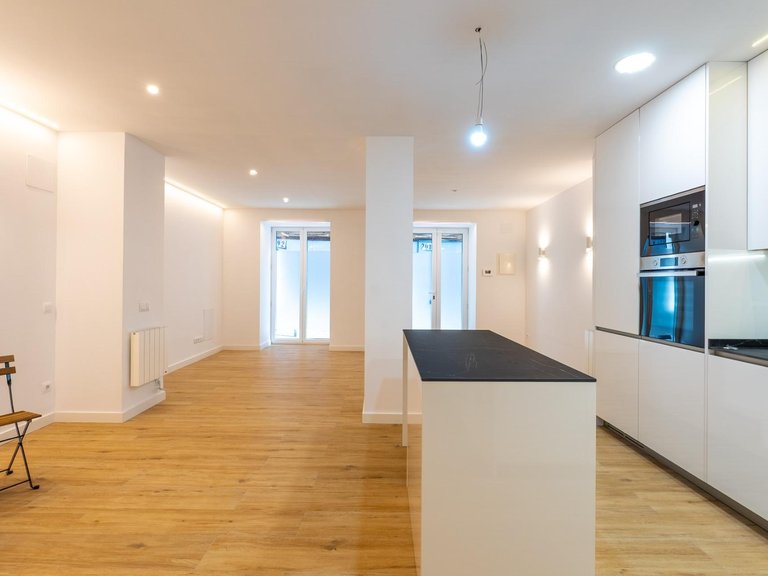 Apartment for Sale in Madrid, Madrid 11