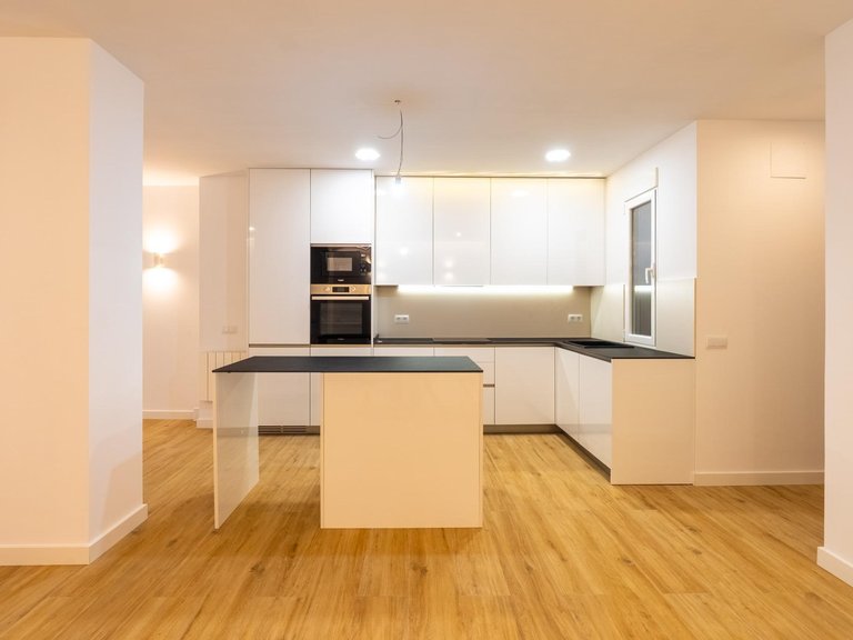 Apartment for Sale in Madrid, Madrid 13