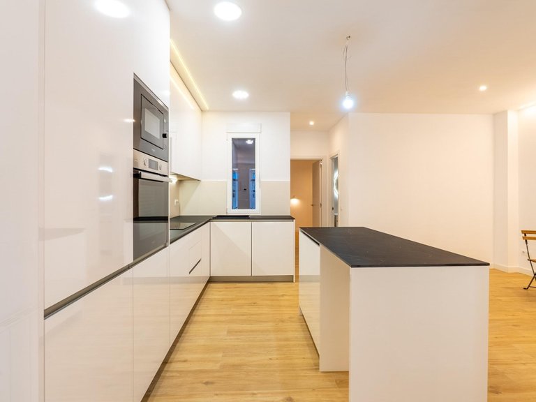 Apartment for Sale in Madrid, Madrid 8