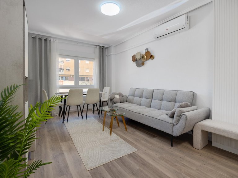 Apartment for Sale in Torrevieja, Alicante 1